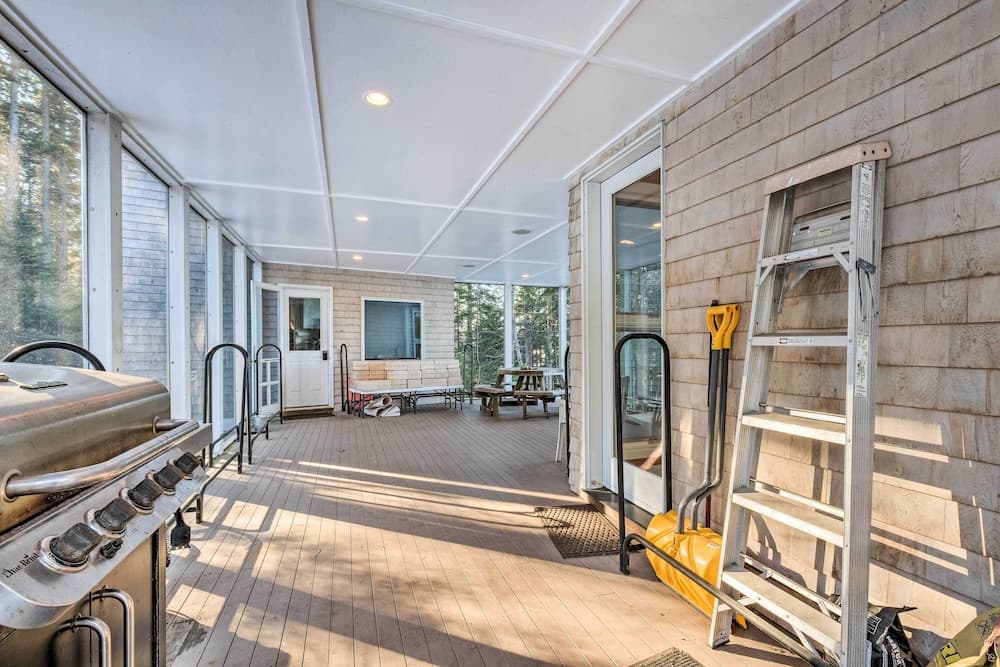 Spacious Phippsburg Home w/ Oceanfront Views