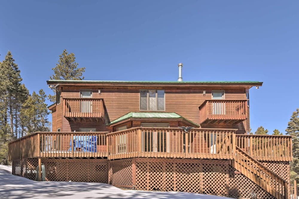 Spacious Angel Fire Cabin < 4 Miles to Resort!