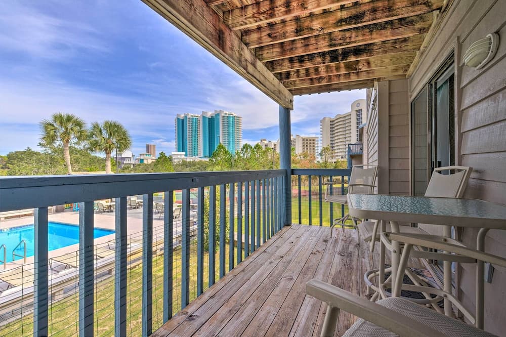 Orange Beach Resort Condo w/ Pool - Walk to Beach!