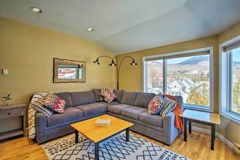 Lincoln Condo w/ Mtn Views, 2 Miles to Ski Resort!