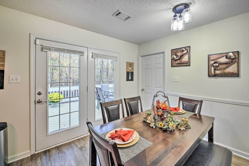 Fire Pit & Grill: Tranquil Retreat in Hot Springs