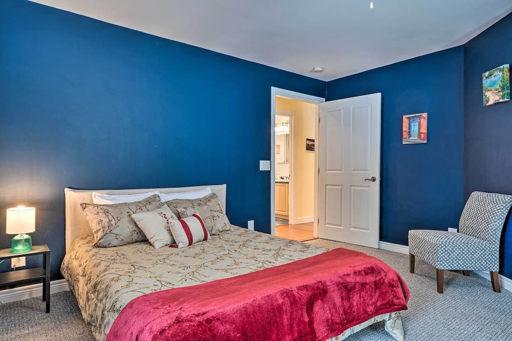 Mtn-view Home ~ 1 Mi to Main St & Hiking!