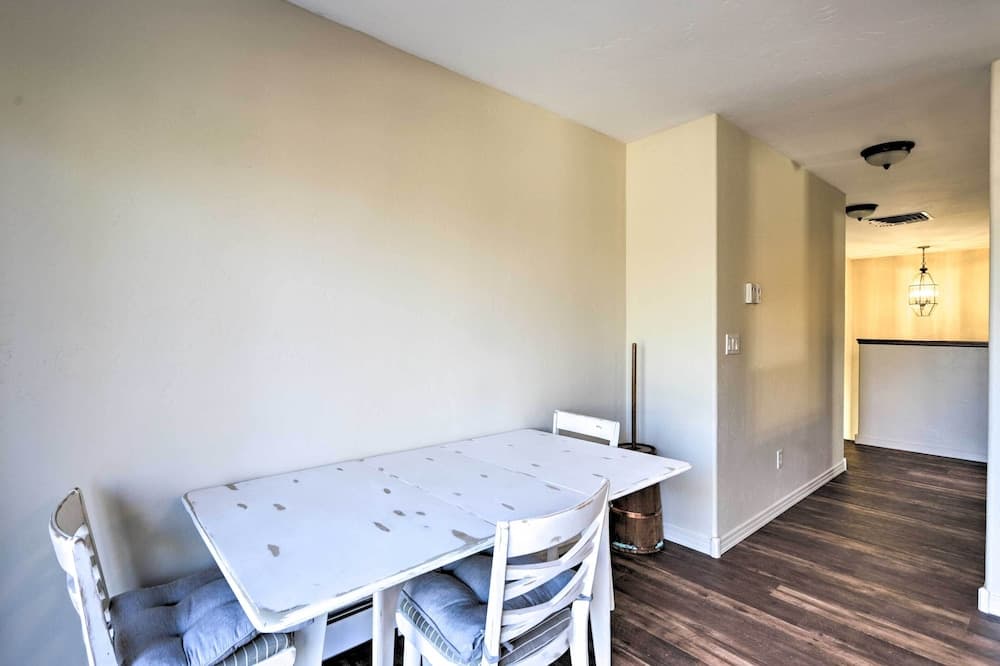 Pet-friendly Grand Junction Townhome w/ Yard!