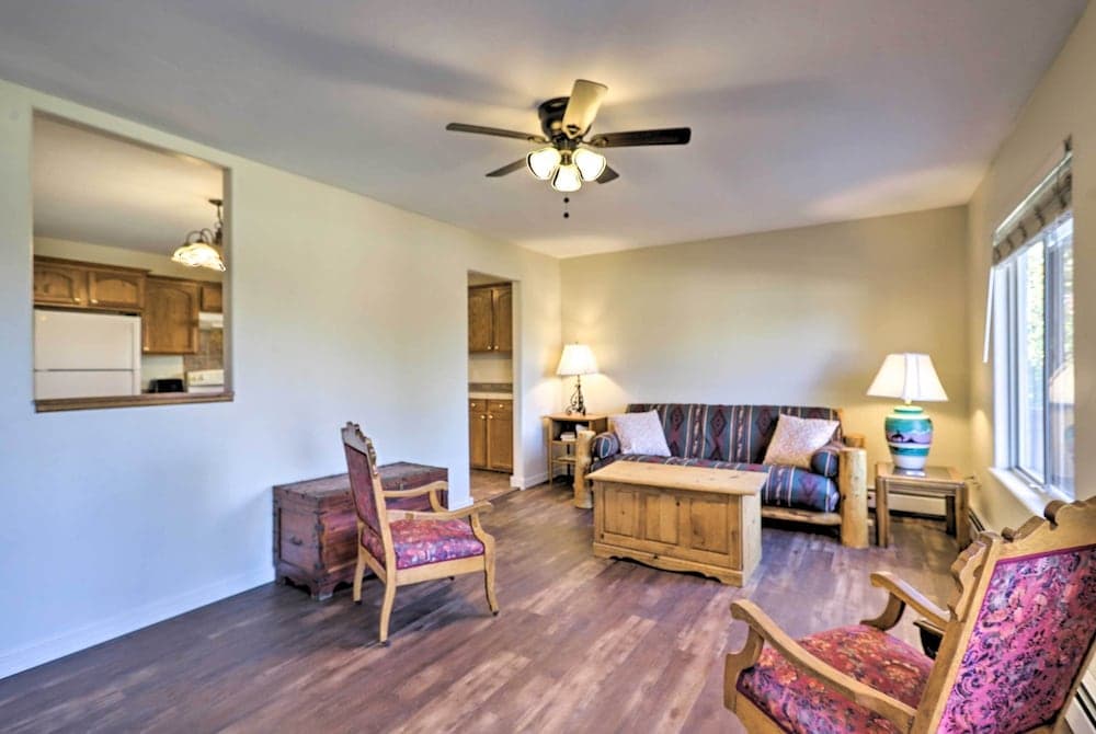 Pet-friendly Grand Junction Townhome w/ Yard!