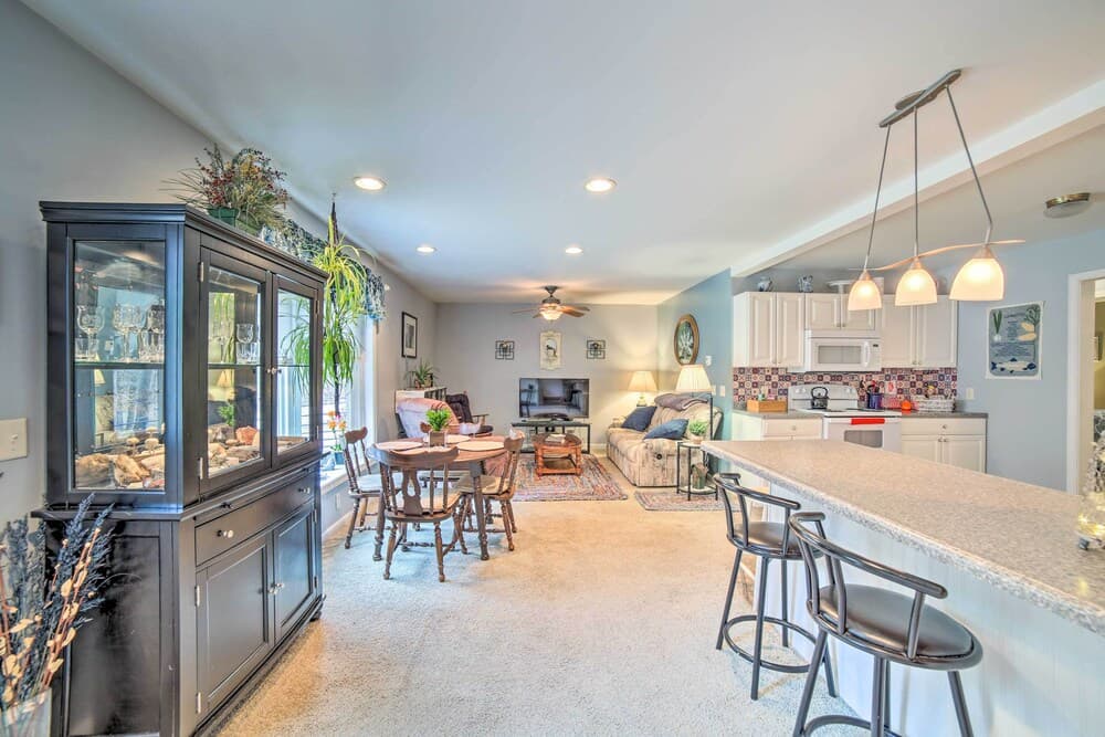 Peaceful Ishpeming Retreat: Walk to Deer Lake