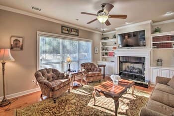 Peaceful Family Home on Granada Golf Course!