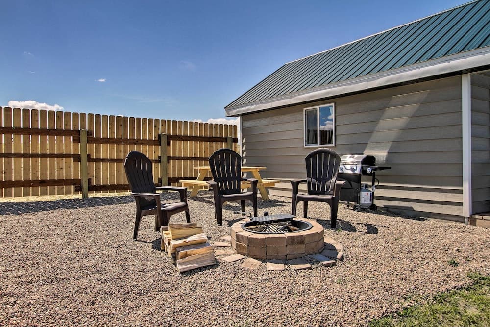 Pano Views! Custom Cabin on Rocky Mountain Front