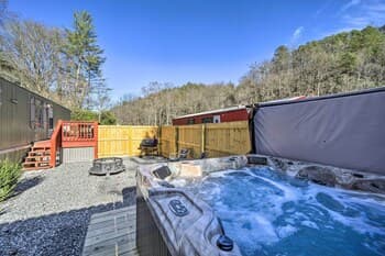 New! Smoky Mtn Retreat, 7 Mi to Dtwn Bryson City!