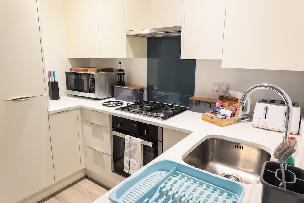 Superb Spacious2BedApartCloseToPlayhouse