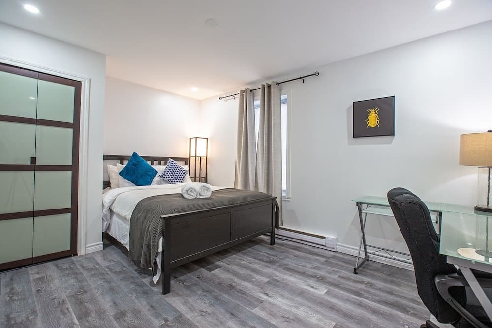 Lovely Condo near Dtown Montreal- 4404