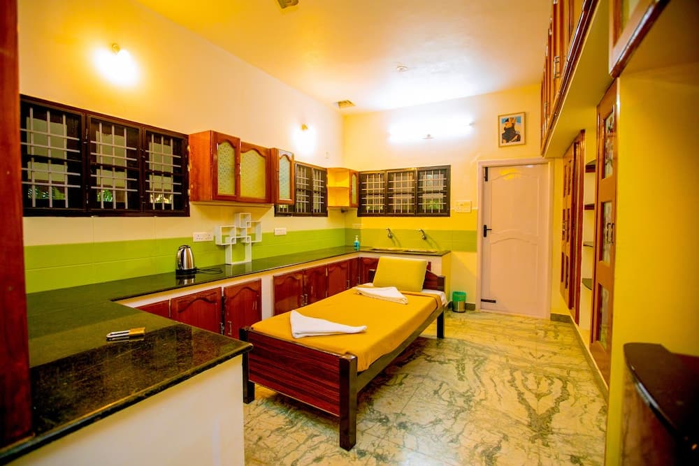 Queens Paradise Estate