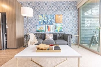 Central King Bed Lux Suite 110