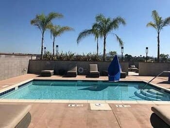 Central King Beds Suite 213NC