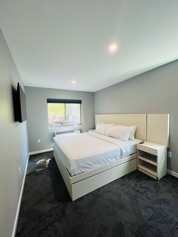 EXPLORE Munising Alger Falls