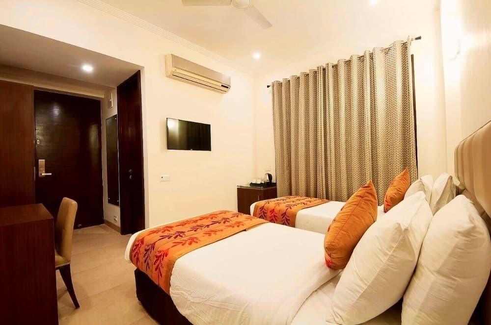 Alpina Hotels & Suites