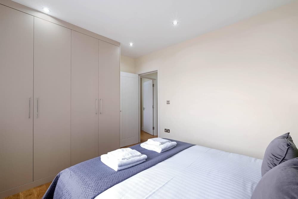 Oxford Rd 2 Bed Serviced Apartment