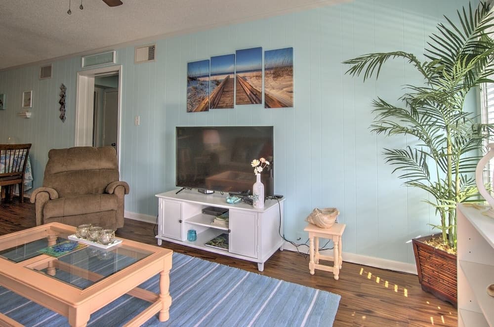 Seaspray 157 2 Bedroom Condo