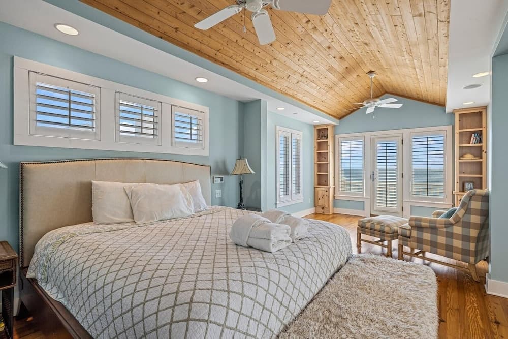 The Amadeus 5 Bedroom Home by RedAwning