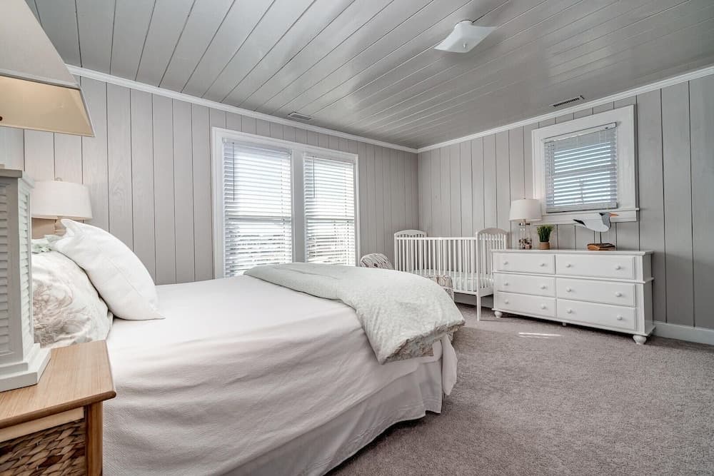 Inhale, Exhale 6 Bedroom Home by Redawning