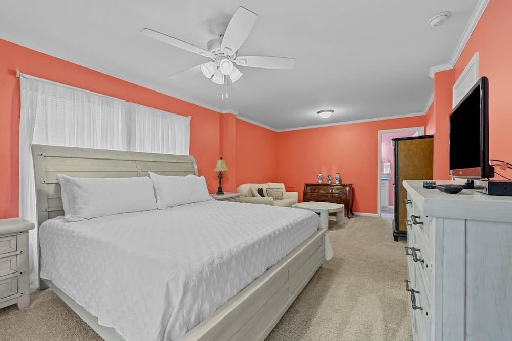 Seas The Moment 5 Bedroom Home