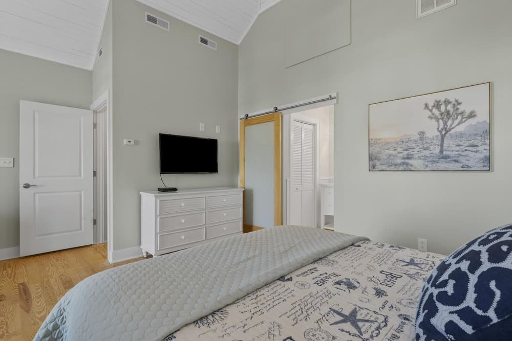 Beach, Please 3 Bedroom Townhouse by Redawning