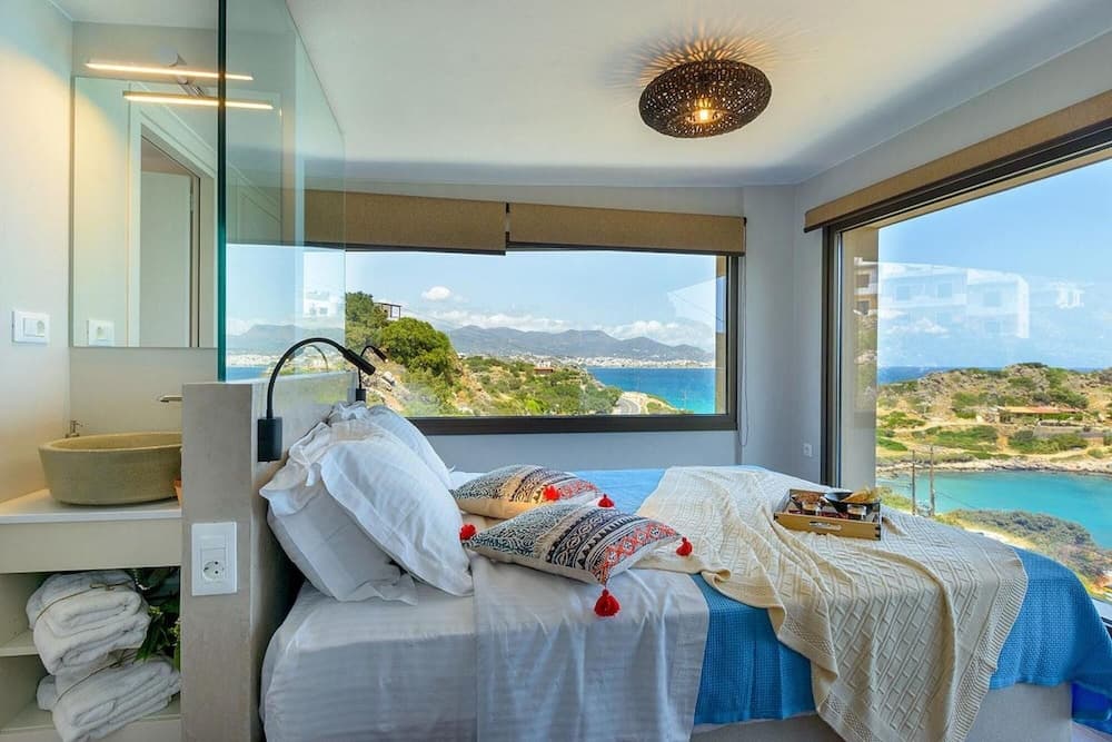 Beachfront 2 Bedroom Villa With Jacuzzi