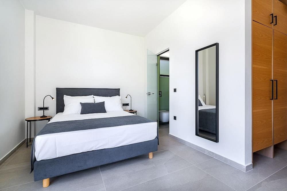 Sea View 4 Bedroom Villa With a Heated Pool