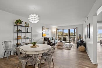 Endless Summer 2 Bedroom Condo by Redawning