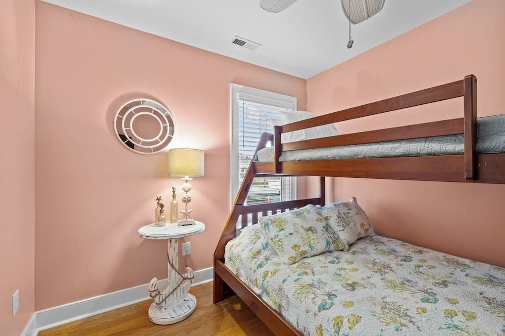 Sea Escape 3 Bedroom Townhouse by RedAwning