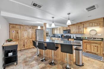 Brett's Bungalow! 2 Bed Townhome! Close To Lambeau! 2 Bedroom Townhouse