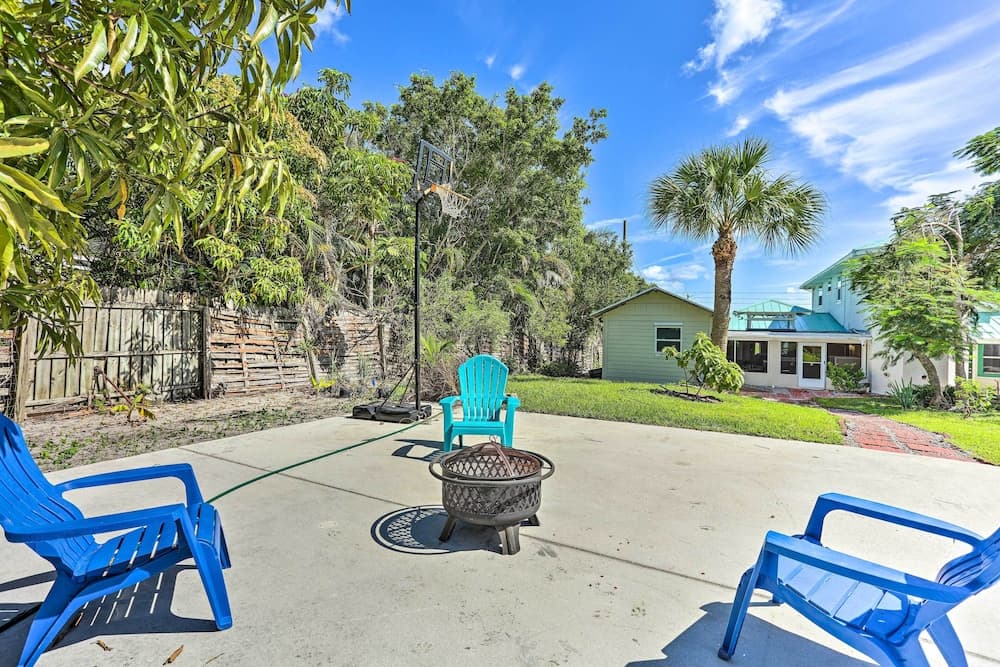 Jensen Beach Home w/ 2 Decks + Mod Interior!