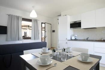 Welcomely - Degli Artigiani - Cala e Moro