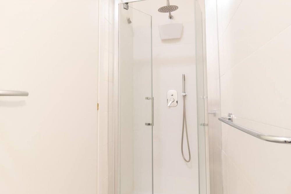 Welcomely - Xenia Boutique House With Garden