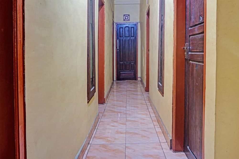 OYO 91588 Ananda Guest House Batu