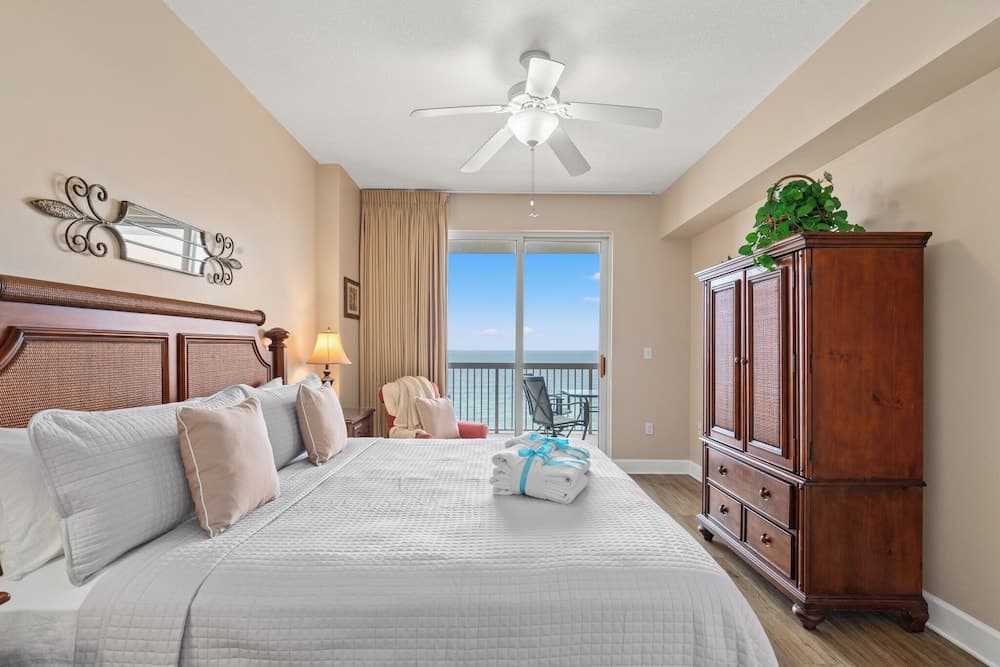 Gulf Front Master BR in Sunrise Beach With Amazing Views! Sleeps 7!