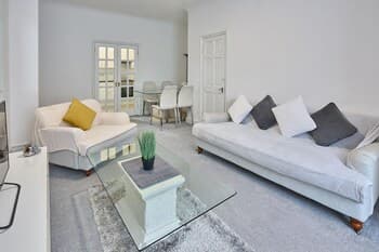 Host Stay Portside Retreat