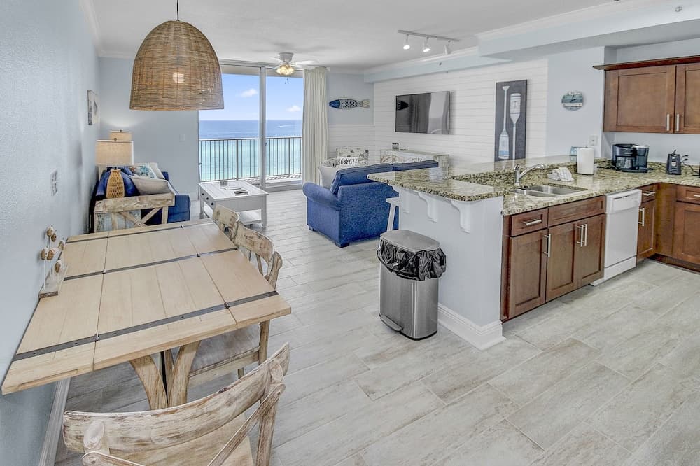 1bd/2ba Unit w/ a Bunk Alcove and Amazing Views Right on the Gulf!