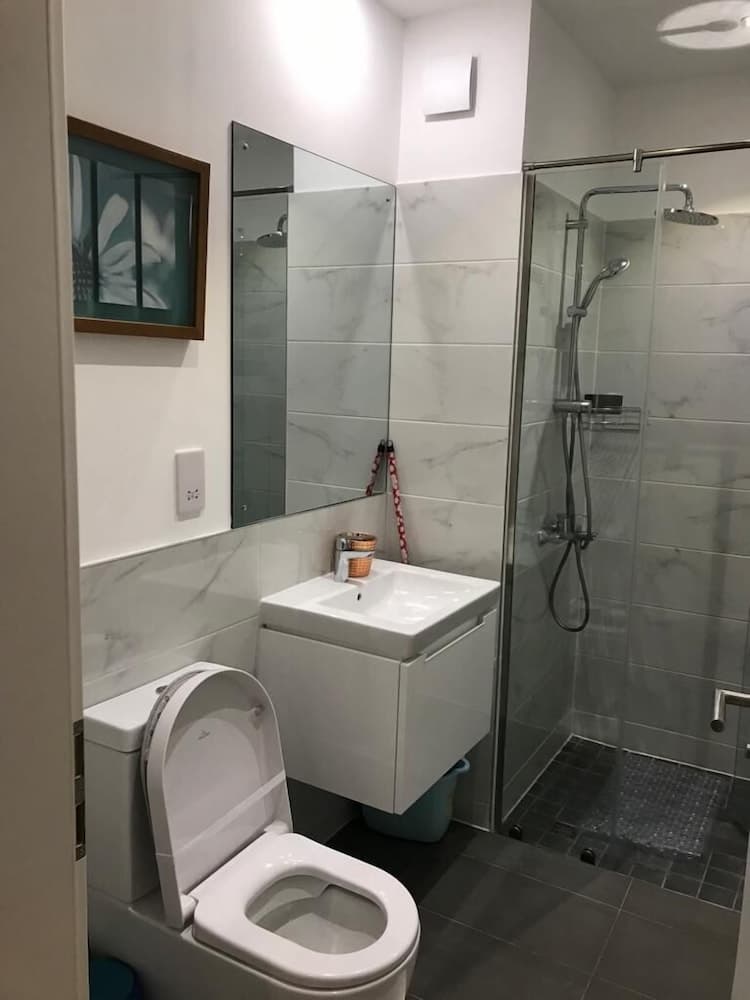 The Lennox Apartments-Airport