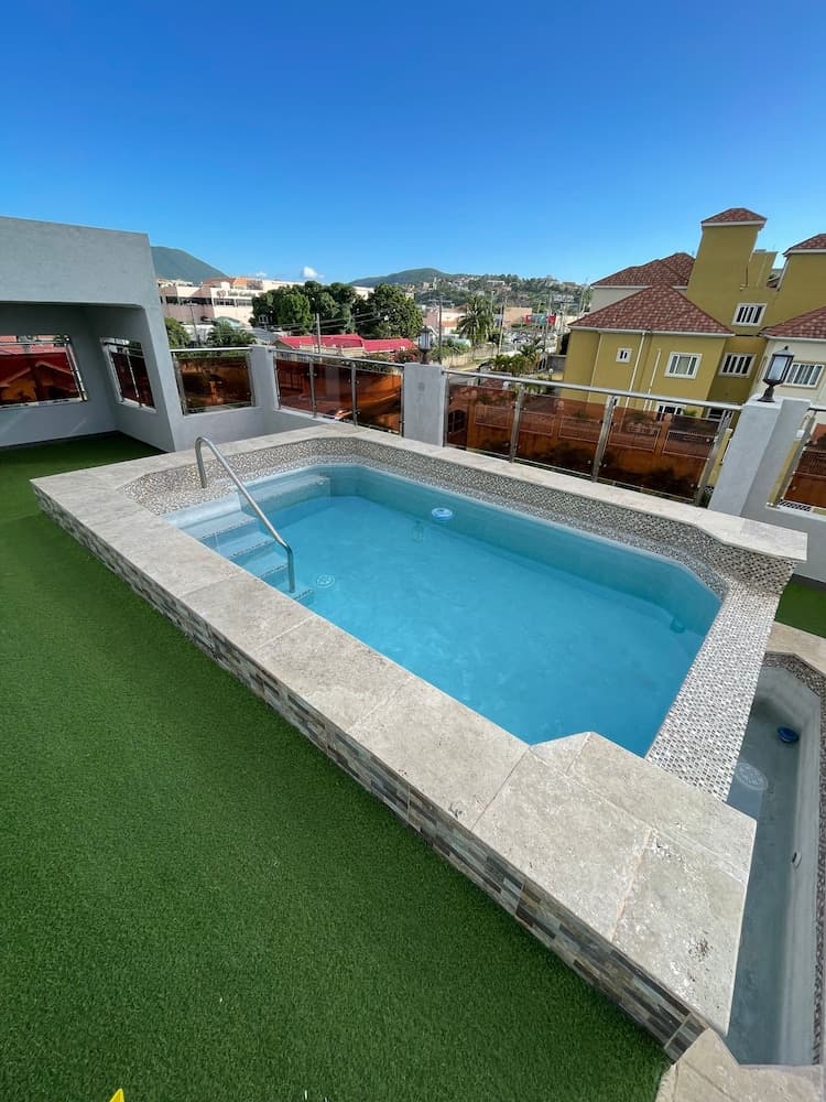 Immaculate- Liguanea 1br