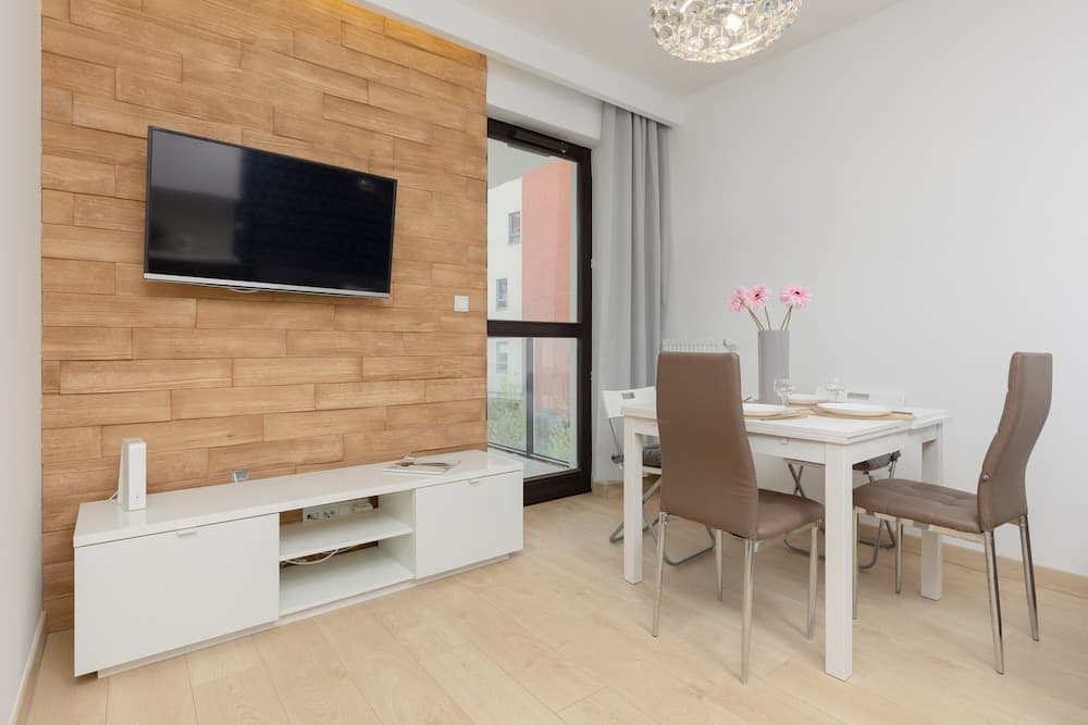 Metro Płocka Apartment Warsaw by Renters