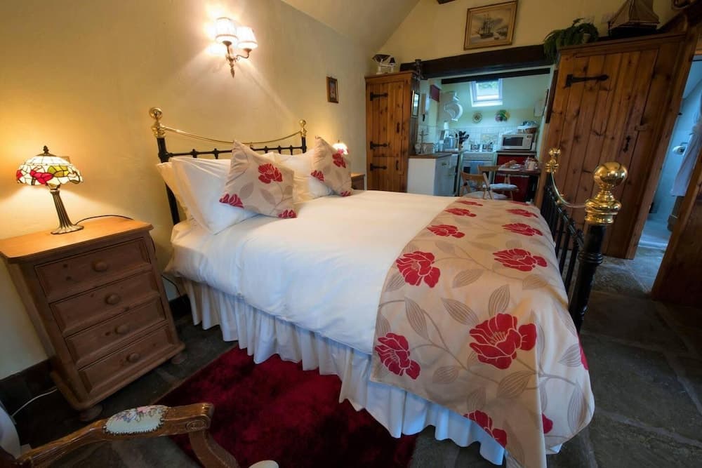 Charming 1-bed Cottage in Staffordshire
