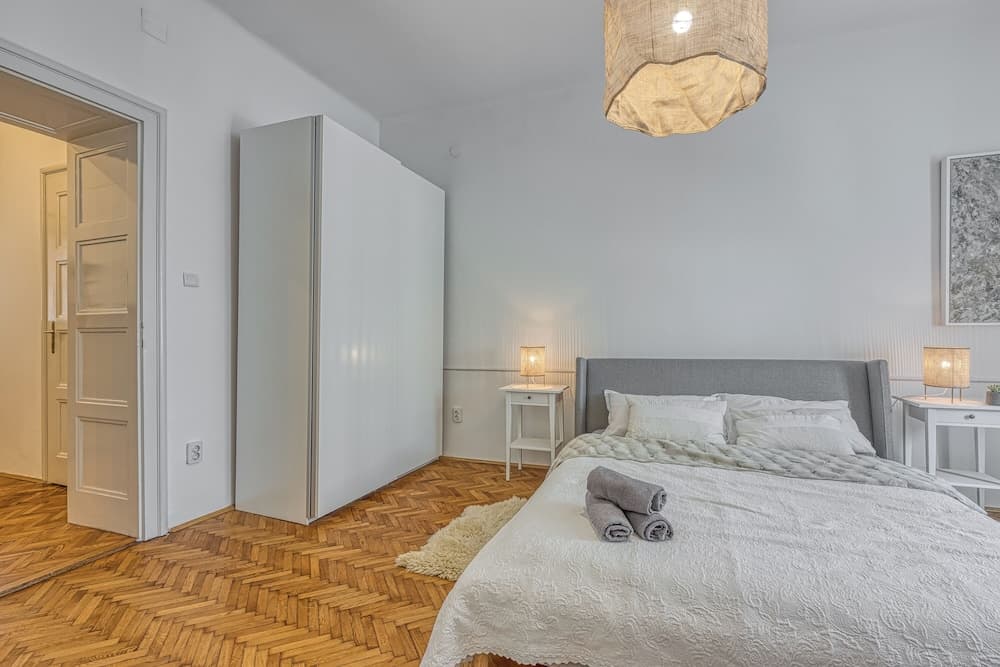 Spacious Apartment In Heart Of Zagreb