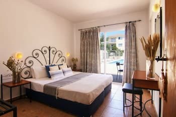 Nicki Resort Cozy Flat Pool View