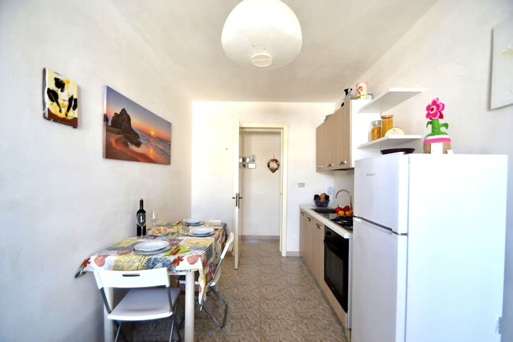 Alba Two-room Air-conditioned Holiday Home for 4 Guests