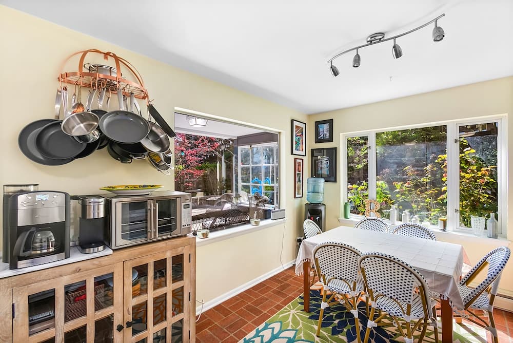 Magnolia on the Hill