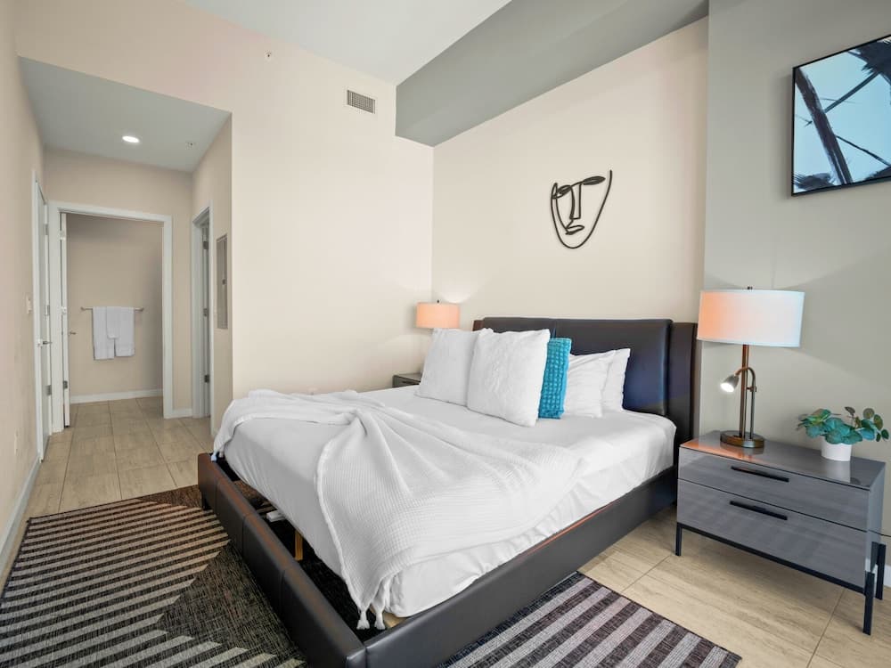 Luxury Condo with Den at Design District
