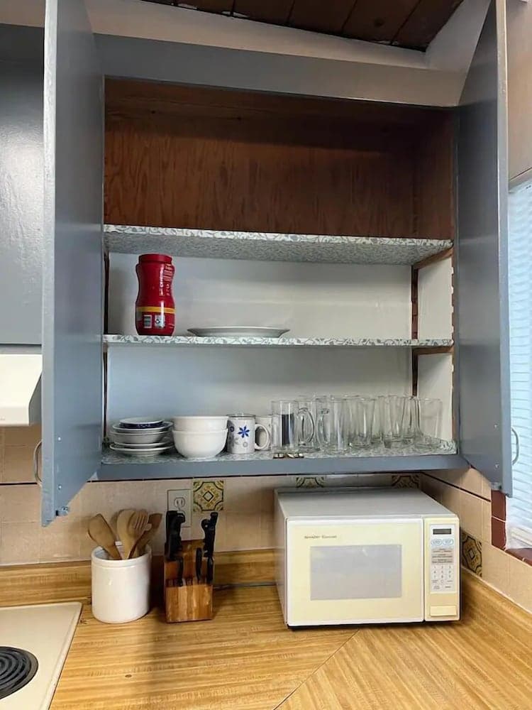 New 2BR Home w Parking Laundry in 580-80