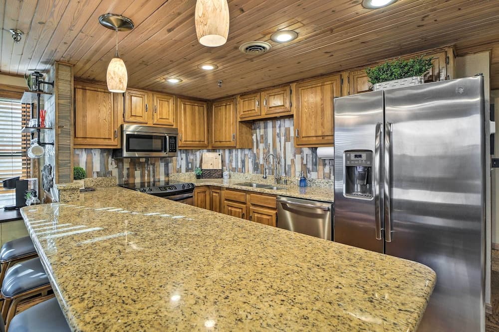 Balcony w/ Hot Tub: Monkey Island Vacation Rental!