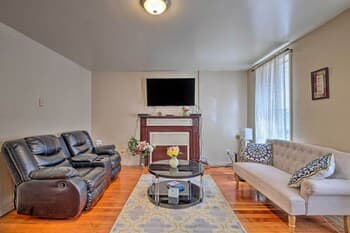 Central Dtwn Albany Apt - Walk to Cafes & Museums!