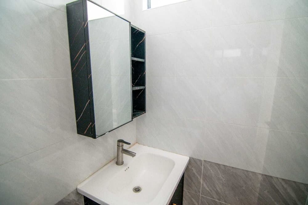 RoyalGardens Kilimani View Palace Apart